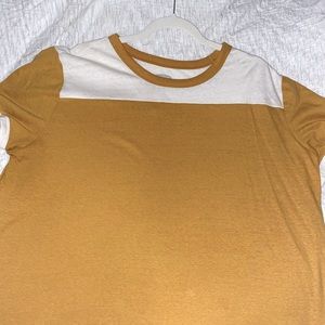 Old Navy t-shirt